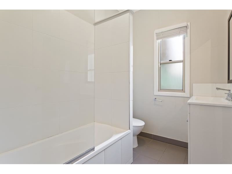 32 Bowen Terrace, The Range QLD 4700